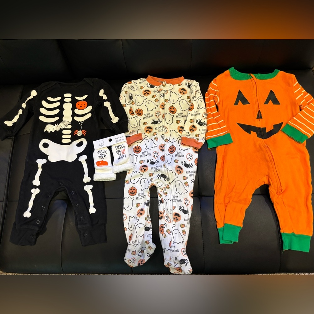 Baby clothing pajama bundle Halloween 3-6 months